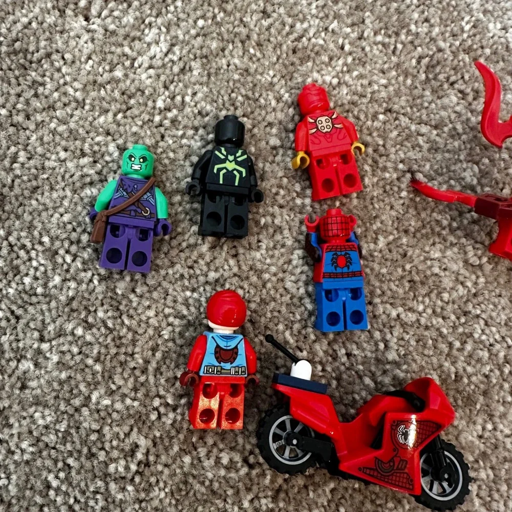 LEGO Marvel SpiderMan Minifigure Lot Carnage Green Goblin Iron Spider Motorcycle
